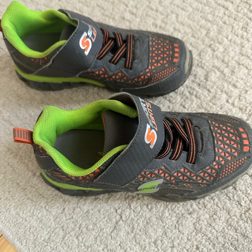 Sketchers Sport light up sneakers boys size 2